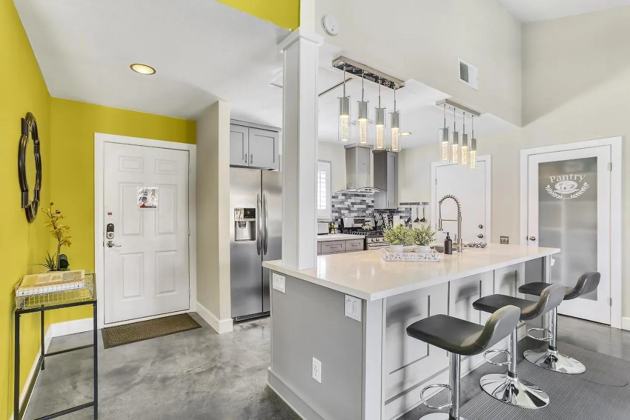 Tranquil Padua Pad - A Ryson Property Palm Springs