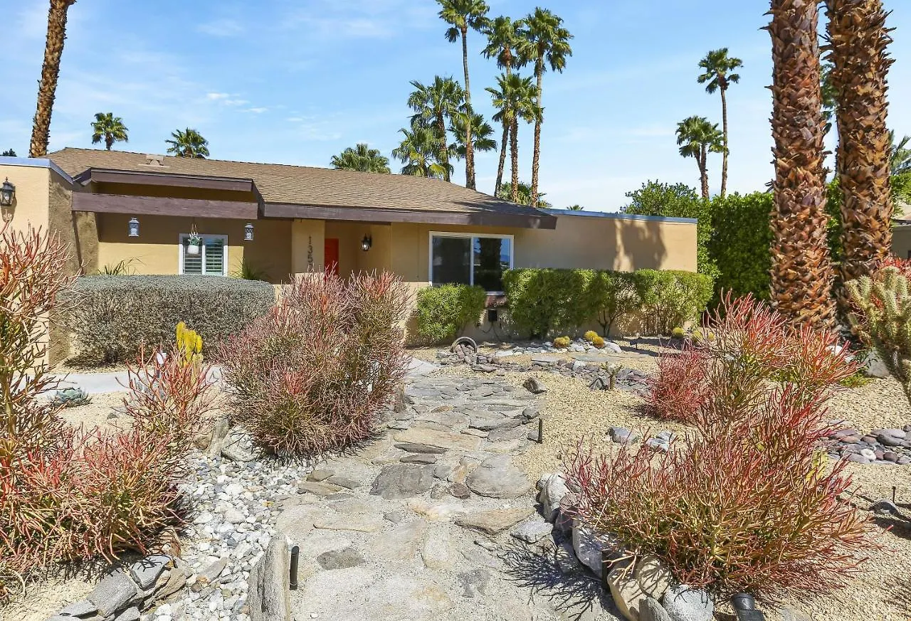 Tranquil Padua Pad - A Ryson Property Palm Springs USA